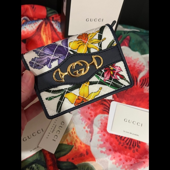 Gucci Handbags - 💐GUCCI Canvas Flora Floral Zumi Card Case Wallet Navy Multicolor💐